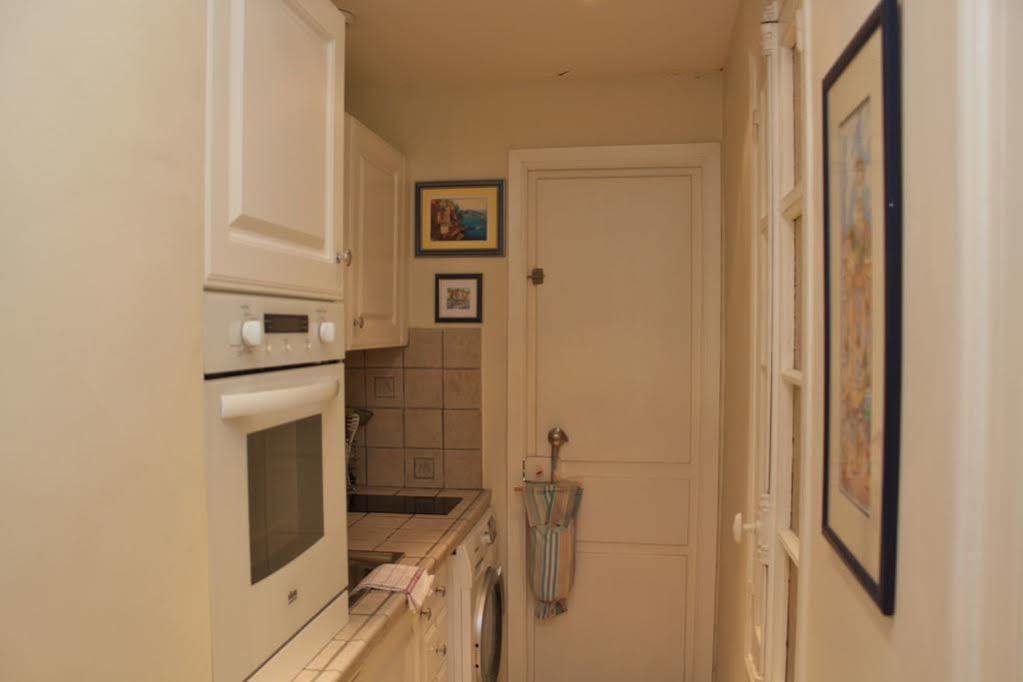 Very Charming Studio Apartment On Port In Cannes A Short Walk To Palais With Aircon And Internet 411 Exteriör bild