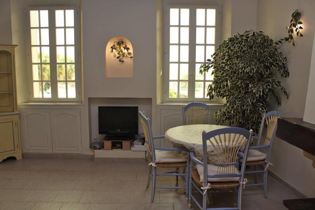 Very Charming Studio Apartment On Port In Cannes A Short Walk To Palais With Aircon And Internet 411 Exteriör bild
