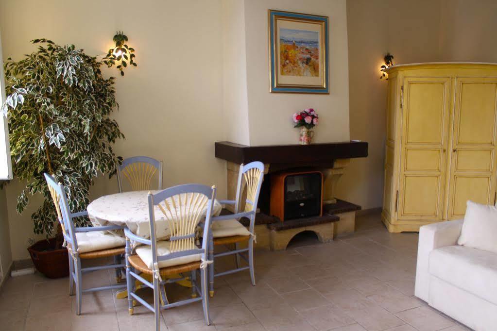 Very Charming Studio Apartment On Port In Cannes A Short Walk To Palais With Aircon And Internet 411 Exteriör bild